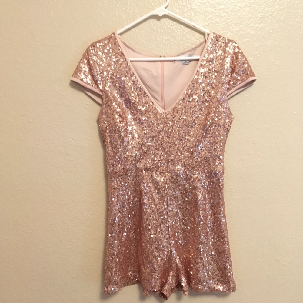 Rose gold romper 🌸